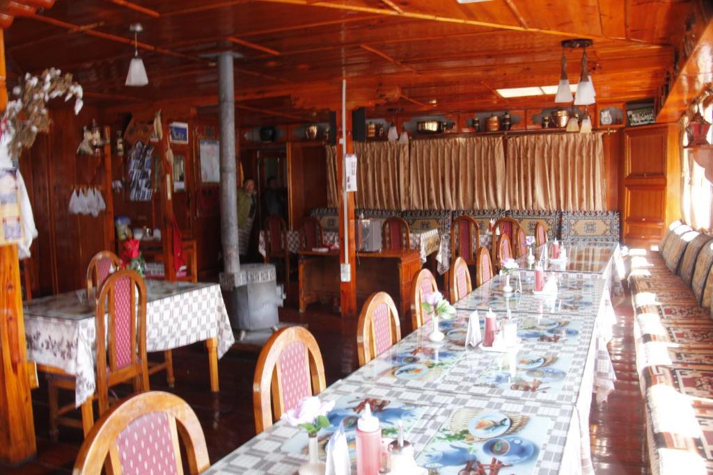 Panorama Lodge And Restaurant Namche Bazar Экстерьер фото